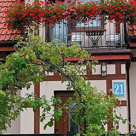 Dolores Goscinne * מילנקו